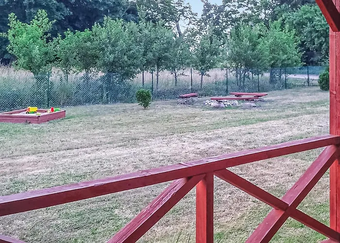 Camping Stacaravan In Retowo 4